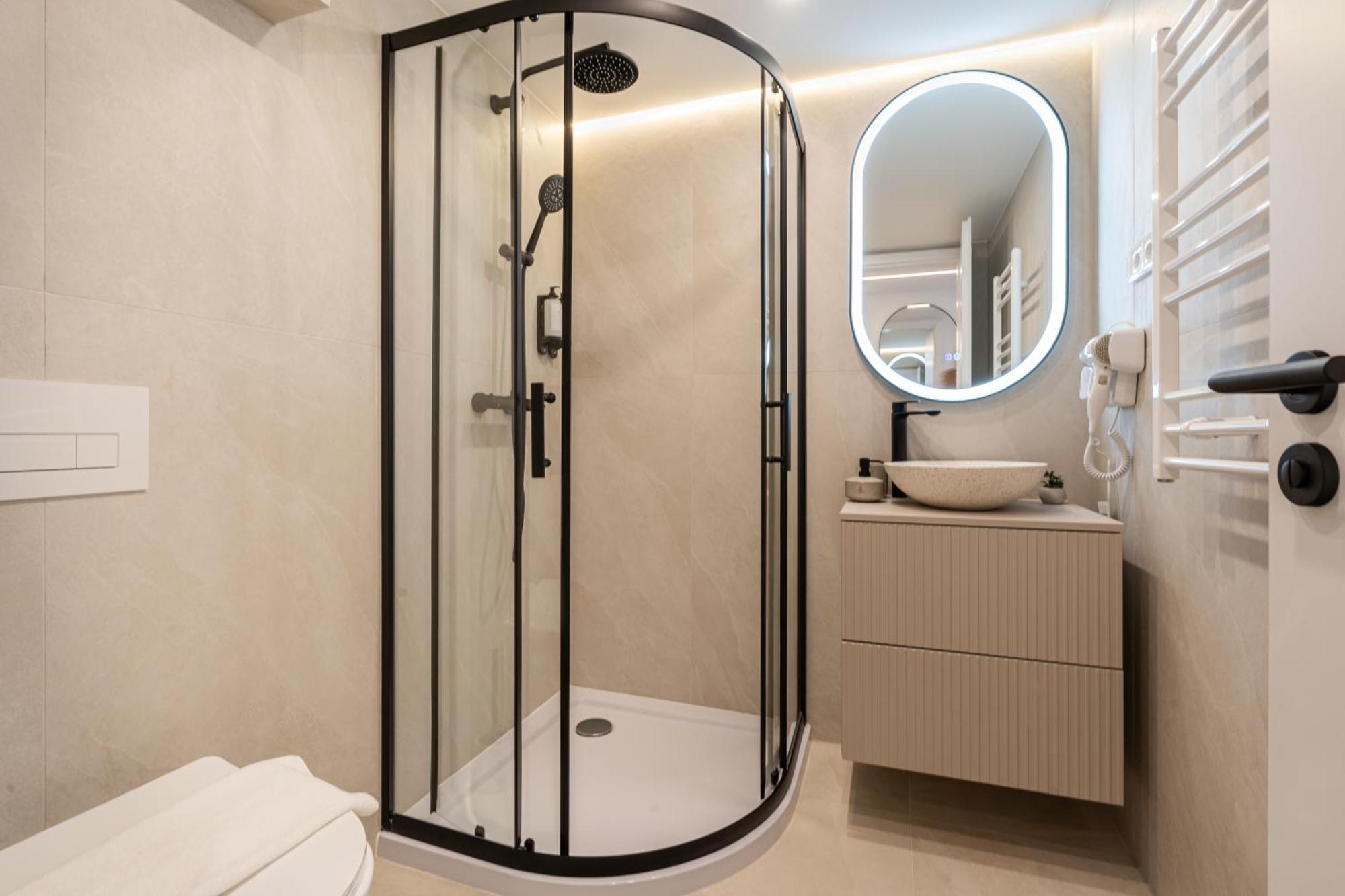 E22 - Boutique Apartments, Location By Bqa Apartment
