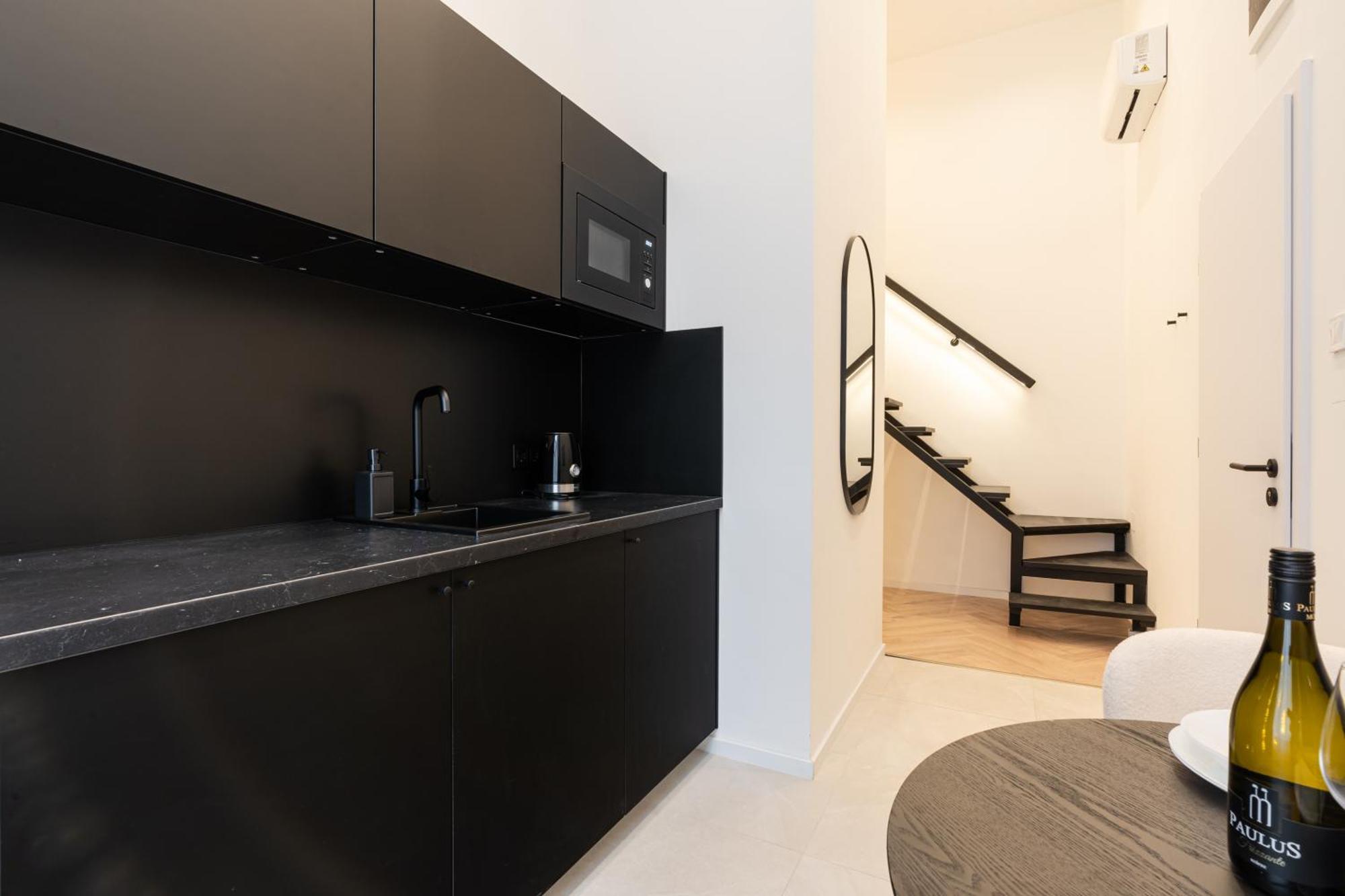 E22 - Boutique Apartments, Location By Bqa *