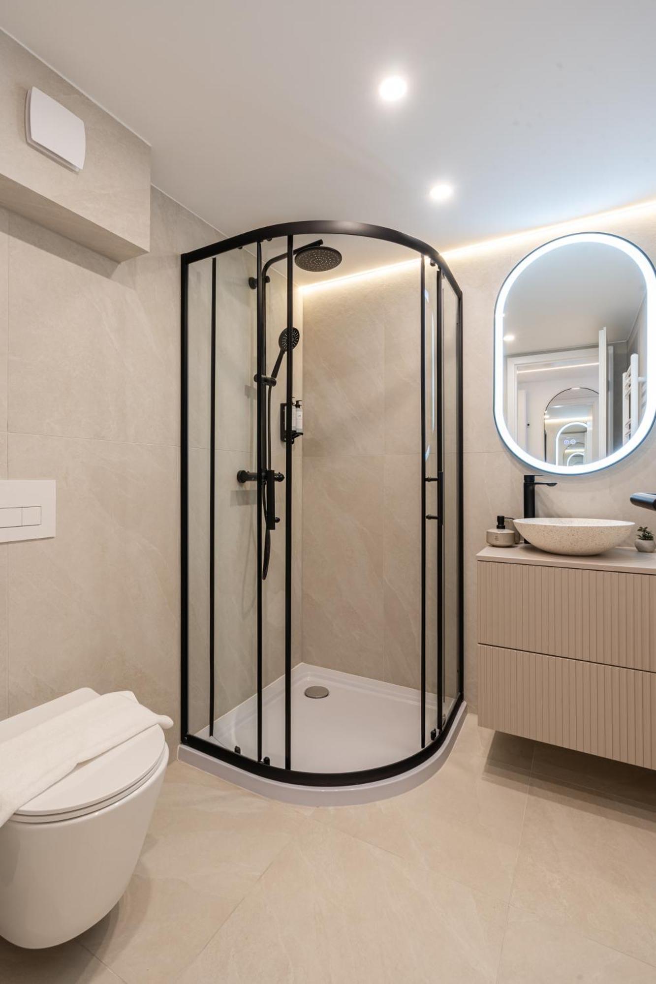 Apartment E22 - Boutique Apartments, Location By Bqa
